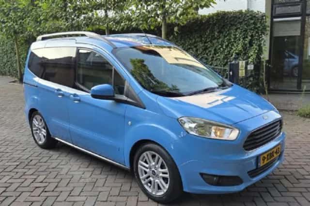Ford Tourneo Courier (2014) thumbnail 3
