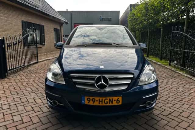Mercedes-Benz B-Klasse (2008) thumbnail 2