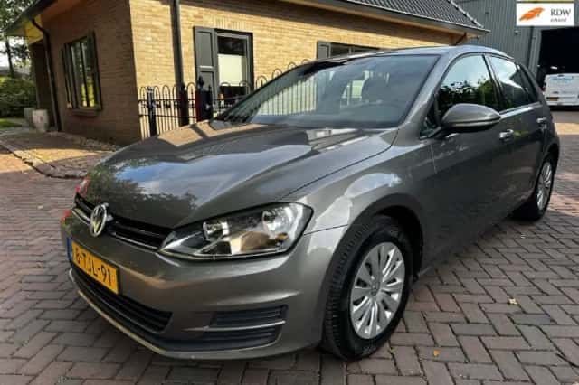 Volkswagen Golf (2014) thumbnail 1