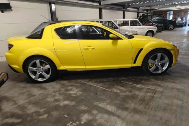 Mazda RX-8 (2003) thumbnail 4