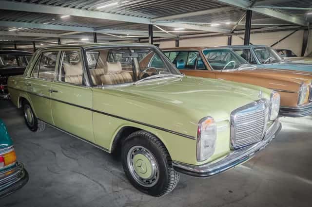 Mercedes-Benz 230-6 (1975) thumbnail 3