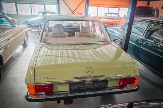 Mercedes-Benz 230-6 (1975) thumbnail 6