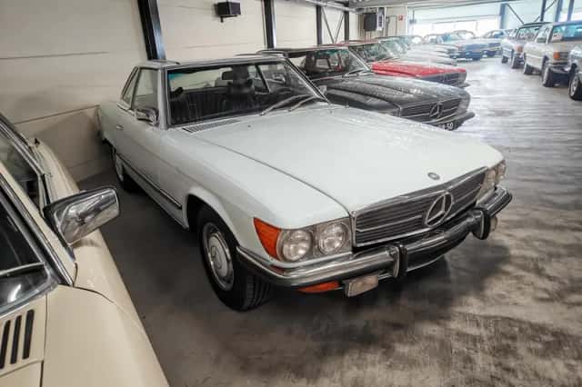 Mercedes-Benz 350 SL (1972) thumbnail 3