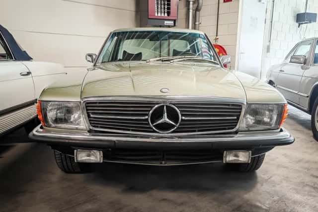 Mercedes-Benz SLC-Klasse (1973) thumbnail 2