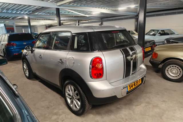 MINI Countryman (2011) thumbnail 6