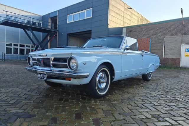 Plymouth VALIANT (1965) thumbnail 1