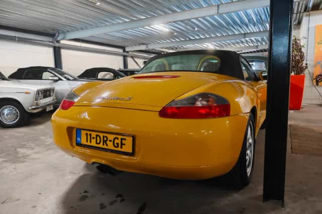 Porsche Boxster (1999) thumbnail 5
