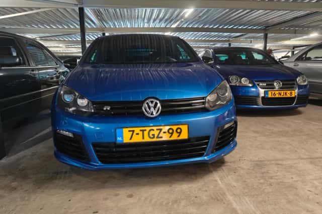 Volkswagen Golf (2011) thumbnail 2
