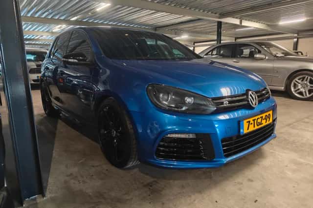 Volkswagen Golf (2011) thumbnail 3