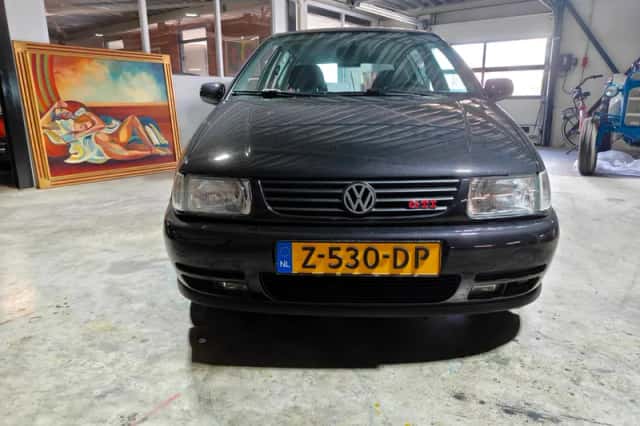 Volkswagen Polo (1999) thumbnail 2