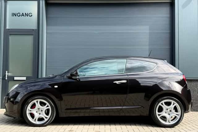 Alfa Romeo Mito (2010) thumbnail 5