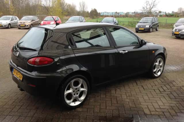 Alfa Romeo 147 (2005) thumbnail 2