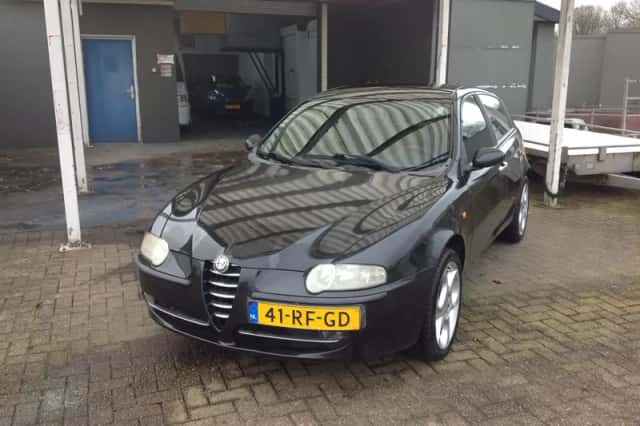 Alfa Romeo 147 (2005) thumbnail 3