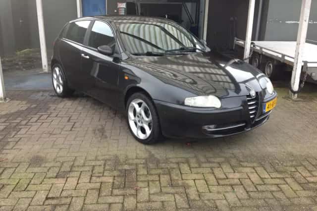 Alfa Romeo 147 (2005) thumbnail 4