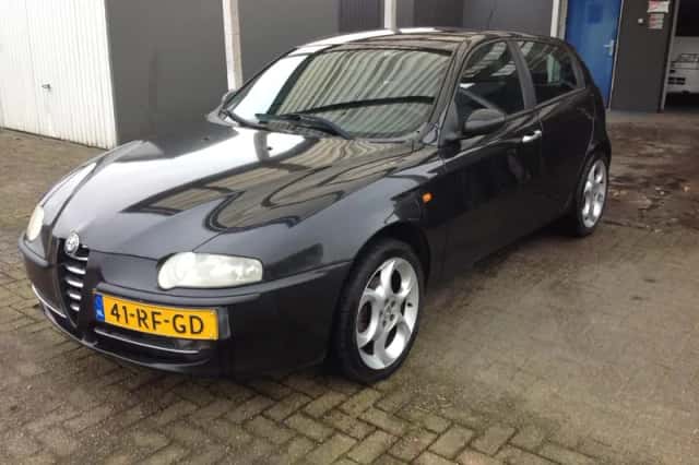 Alfa Romeo 147 (2005) thumbnail 5