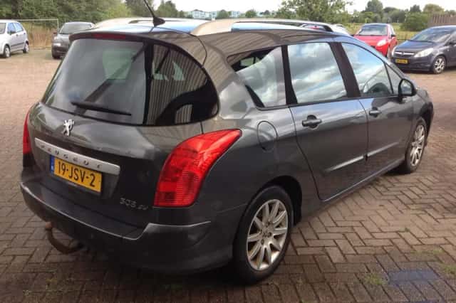 Peugeot 308 (2009) thumbnail 3