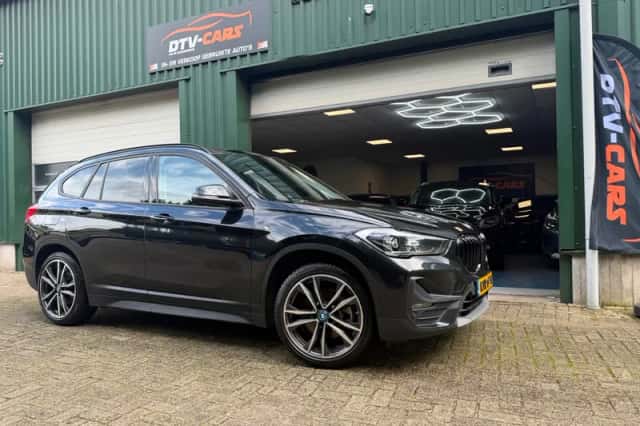 BMW X1 (2022) thumbnail 1