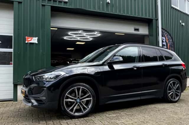 BMW X1 (2022) thumbnail 2