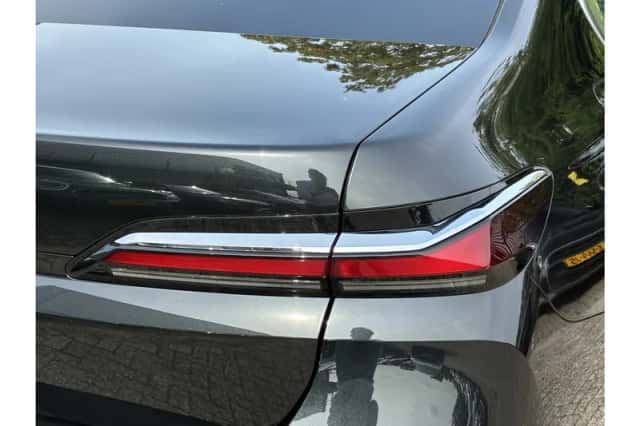 BMW i7 (2024) thumbnail 4