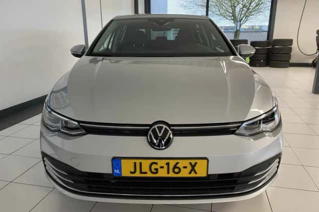 Volkswagen Golf (2021) thumbnail 5