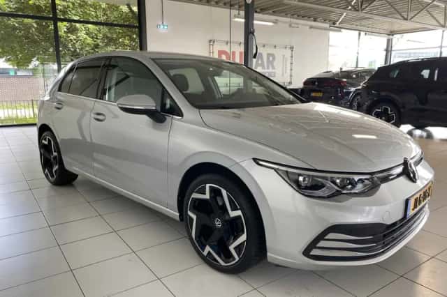 Volkswagen Golf (2021) thumbnail 6