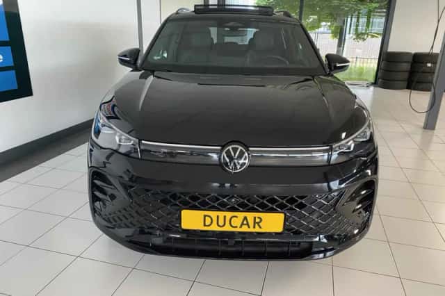 Volkswagen Tiguan (2024) thumbnail 6