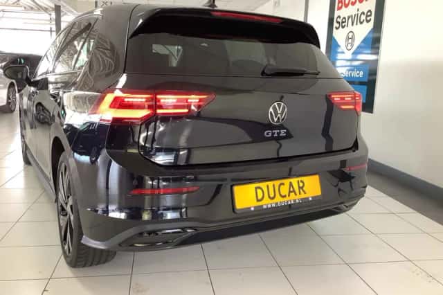 Volkswagen Golf (2022) thumbnail 4