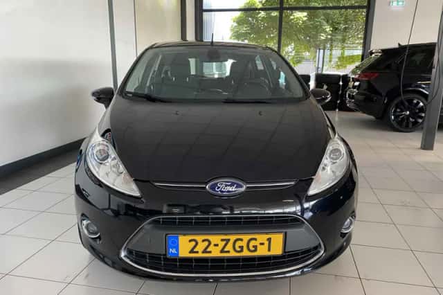 Ford Fiesta (2012) thumbnail 6
