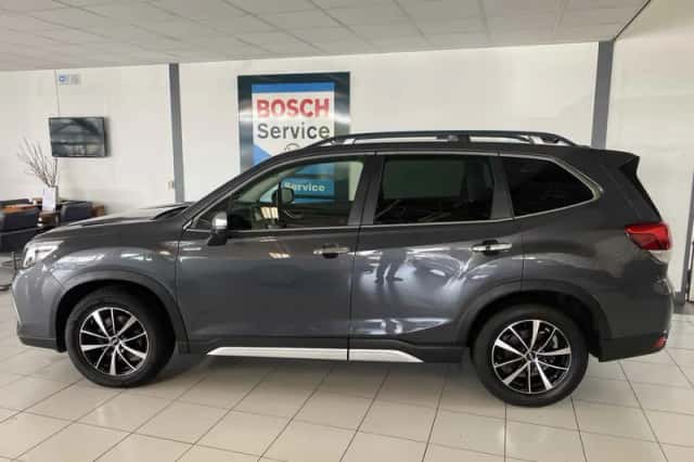 Subaru Forester (2019) thumbnail 2