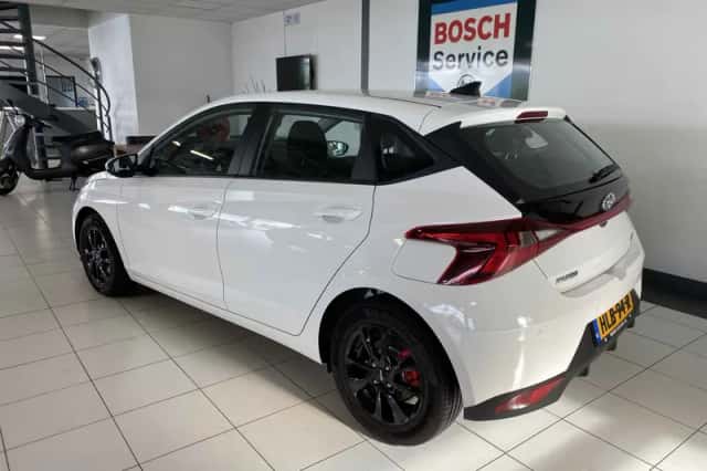 Hyundai i20 (2023) thumbnail 3