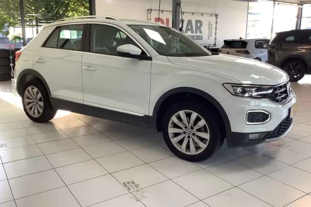 Volkswagen T-Roc (2021) thumbnail 4