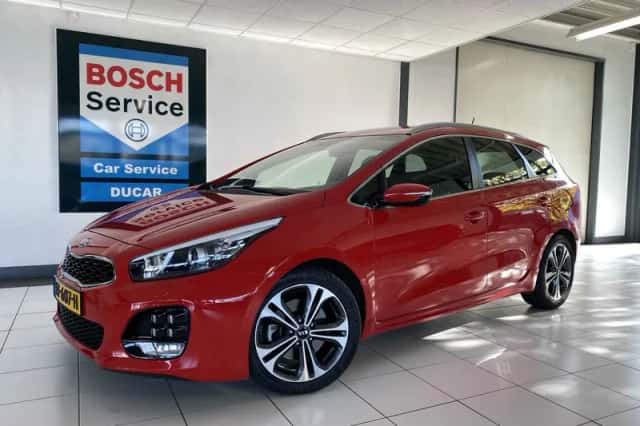 Kia Ceed (2017) thumbnail 1