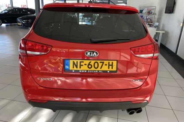 Kia Ceed (2017) thumbnail 4