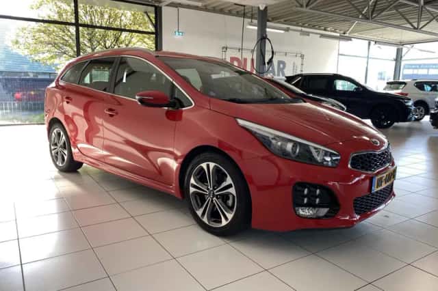 Kia Ceed (2017) thumbnail 5