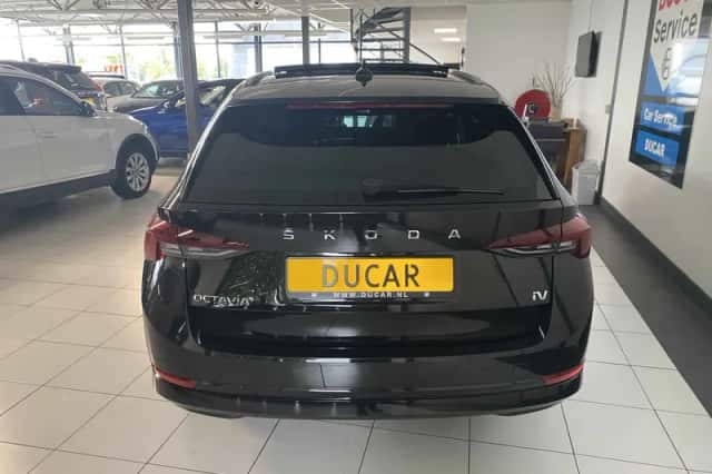 Škoda Octavia (2022) thumbnail 4
