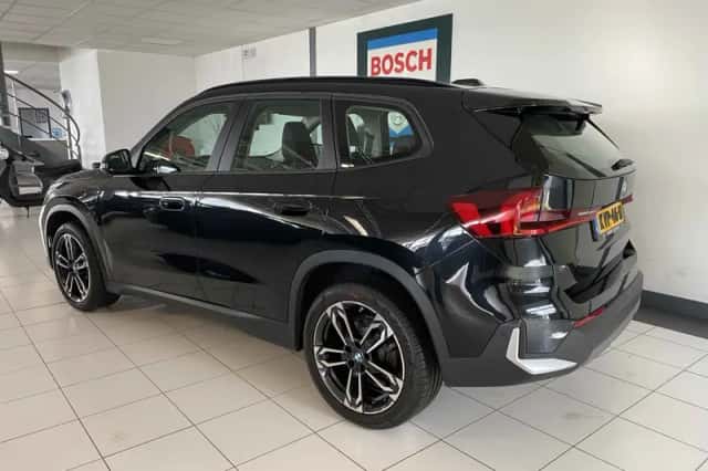 BMW X1 (2023) thumbnail 3