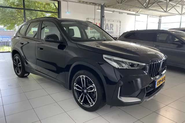 BMW X1 (2023) thumbnail 5