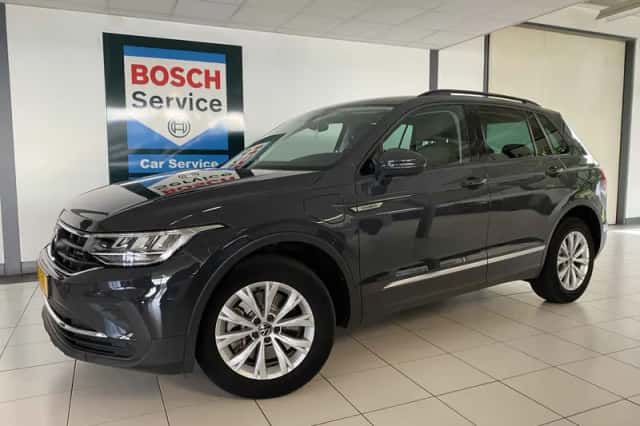 Volkswagen Tiguan (2023) thumbnail 1