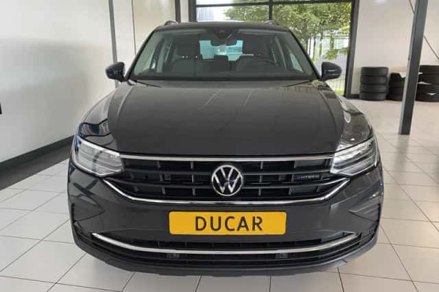 Volkswagen Tiguan (2023) thumbnail 6
