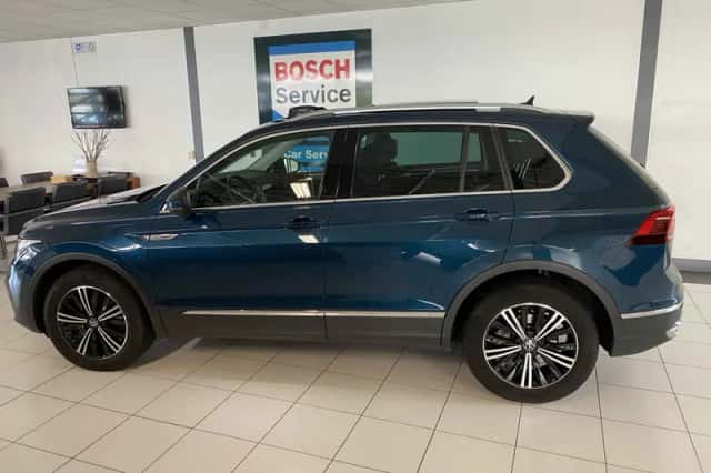 Volkswagen Tiguan (2023) thumbnail 2
