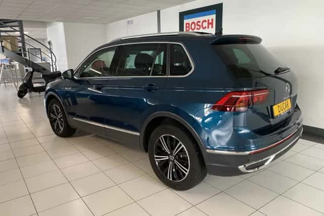 Volkswagen Tiguan (2023) thumbnail 3