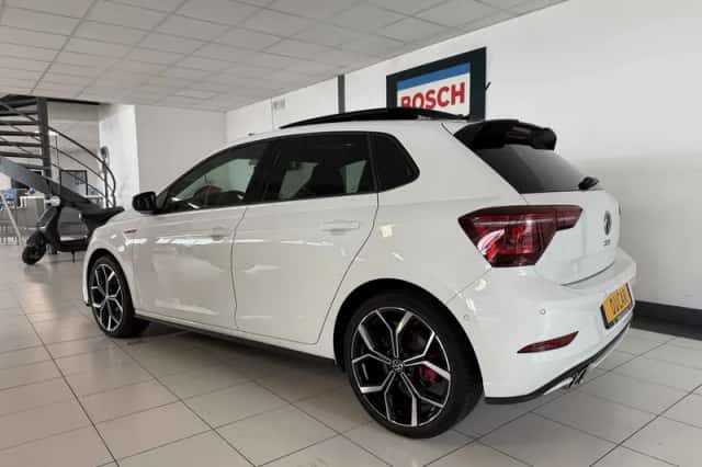 Volkswagen Polo (2022) thumbnail 3
