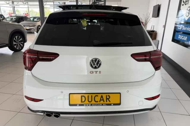 Volkswagen Polo (2022) thumbnail 4