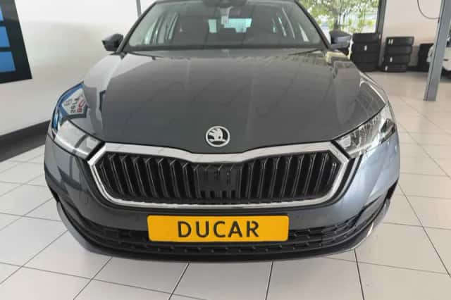 Škoda Octavia (2021) thumbnail 6