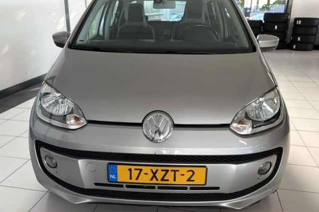 Volkswagen Up! (2012) thumbnail 6