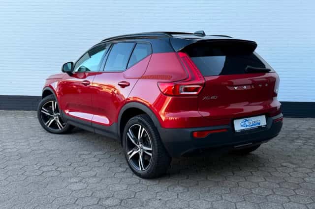 Volvo XC40 (2021) thumbnail 4