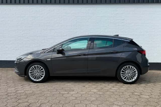 Opel Astra (2016) thumbnail 2