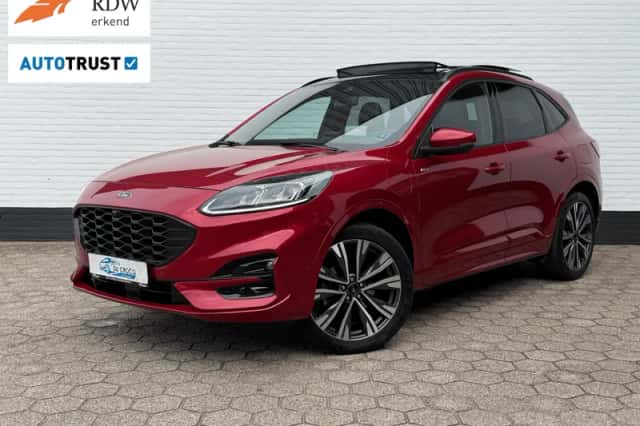 Ford Kuga (2022) thumbnail 1