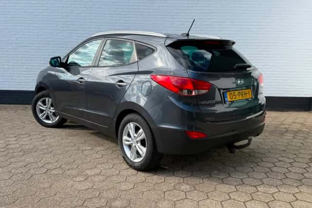 Hyundai ix35 (2011) thumbnail 3