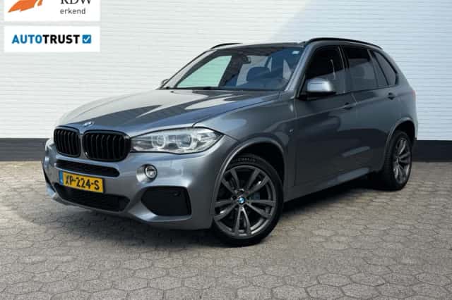 BMW X5 (2015) thumbnail 1